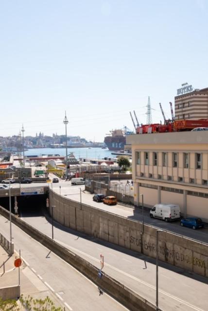 דירות ג'נובה Grande Monolocale Con Parcheggio Interrato Incluso מראה חיצוני תמונה